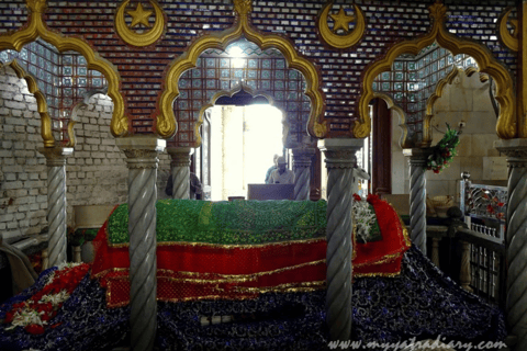 من مومباي: جولة لمدة يومين في تاج محل وأغرة ودلهي مع رحلة طيرانجولة مع مرشد محترف فقط.