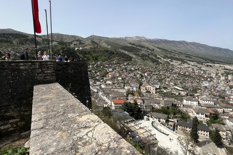 من تيرانا: بيرات، جيروكاستر، وكساميل، جولة لمدة يومين