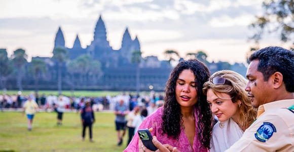 Siem Reap: Angkor Wat: Small-Group Sunrise or Sunset Tour
