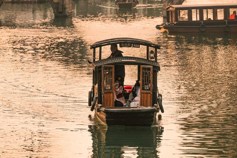 From Hangzhou: Wuzhen Water Town Tour with Riverside Essence Guide for Spanish, French, Russian, Japanese, Korean