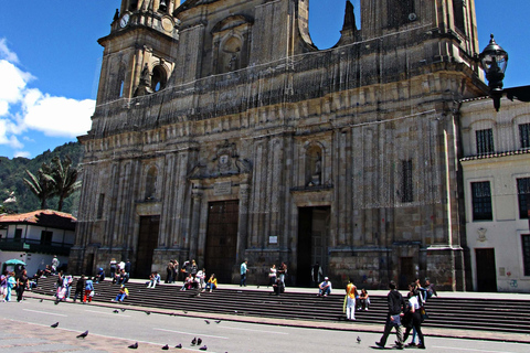 波哥大：坎德拉里亚区、黄金博物馆与铁镖球私人导览波哥大：坎德拉里亚区、黄金博物馆与台球私人导览