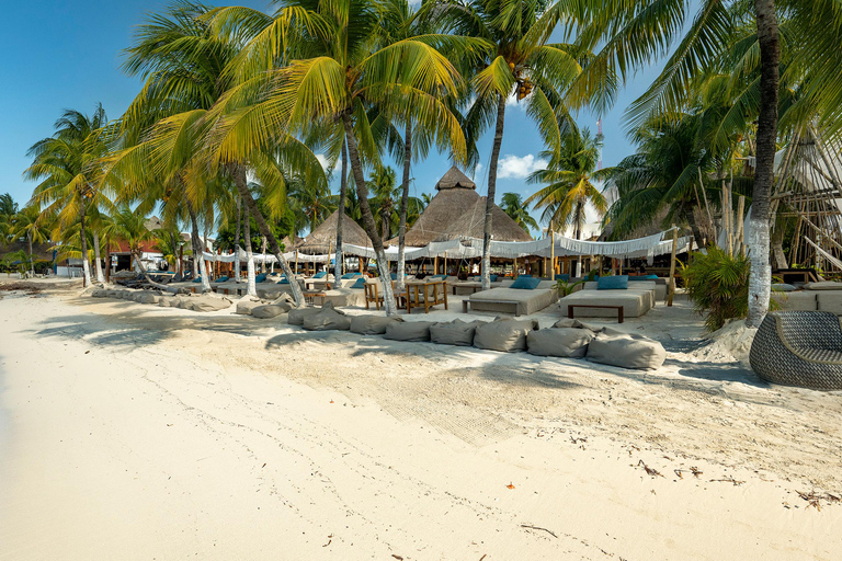 Van Riviera maya; catamaran alleen voor volwassenen naar isla mujeres