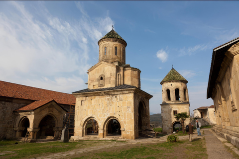 Kutaisi: 8-Day Private Group Tour with Accommodation