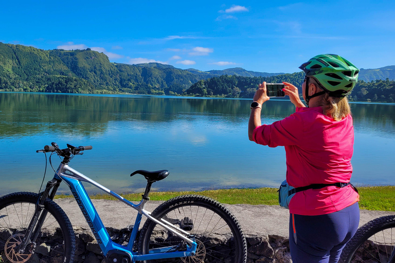 Furnas: Guided e-bike tour with Cheese Tasting Furnas: E-Bike Tour with Local Delicacies Tasting- afternoon