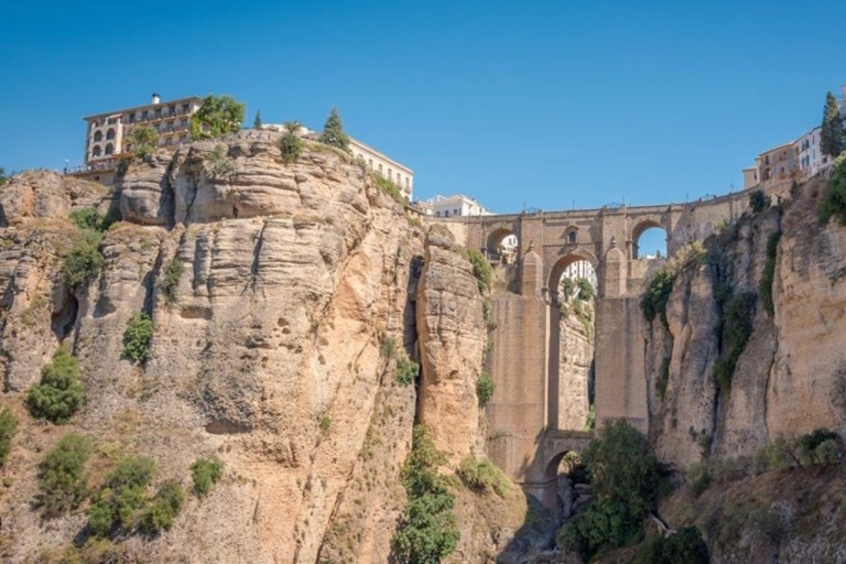 Desde Malaga: Ronda und Setenil de las BodegasAb Malaga: Tagestour nach Ronda