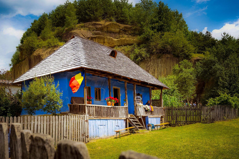 From Bucharest: Brădetu 4x4 Tour with Lunch, Hotel Pick-Up