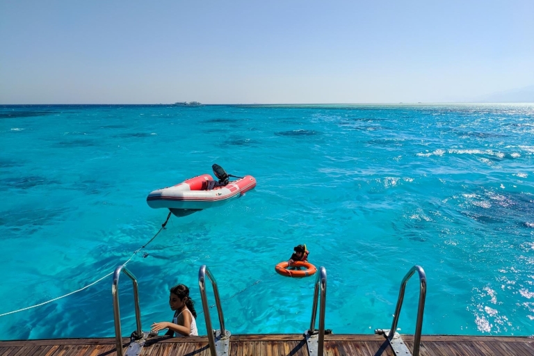 Safaga: lancha rápida, snorkel y paravelismo en Orange IslandBahía de Soma: Lancha Rápida, Snorkel y Parasailing en Orange Island