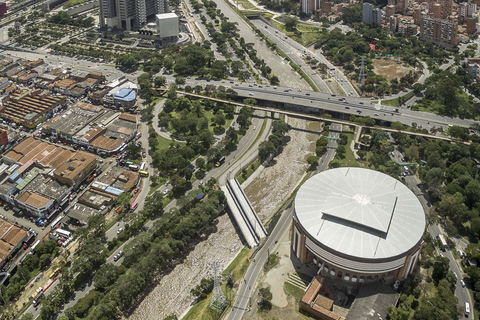 Medellín: City Tour, Botero, Comuna 13 & Metrocable