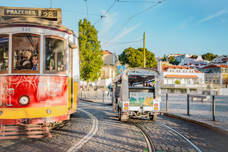 Lisbon: Guided Tuk-Tuk Tour Along the Historic Tram Line 28
