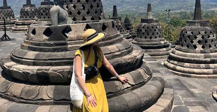 Yogyakarta: Borobudur Sunrise Climb & Prambanan with Ticket