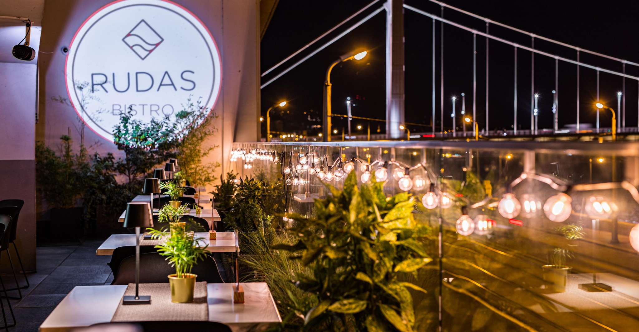 Budapest: Rudas Turkish Bath or Spa Day Pass & 3-Course Meal photo 1