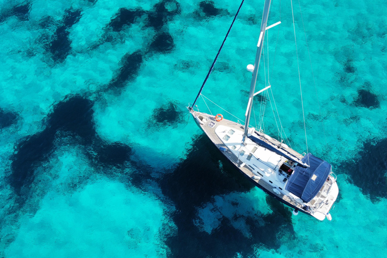 Malta Gozo Comino: Segelcharter bei Sonnenuntergang