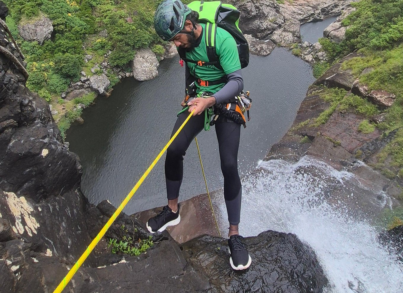 Mauritius: Rutsjebanetur ved Tamarind Falls/canyoning