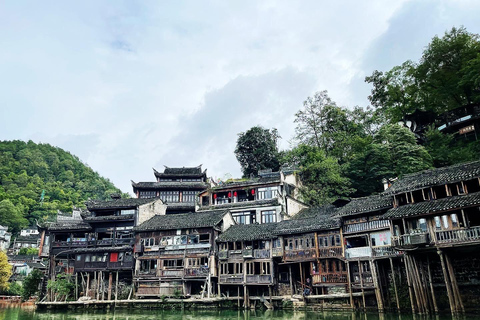 Zhangjiajie: Furong & Fenghuang 2-Day Tour with Boat Ride Small Group (4 people)