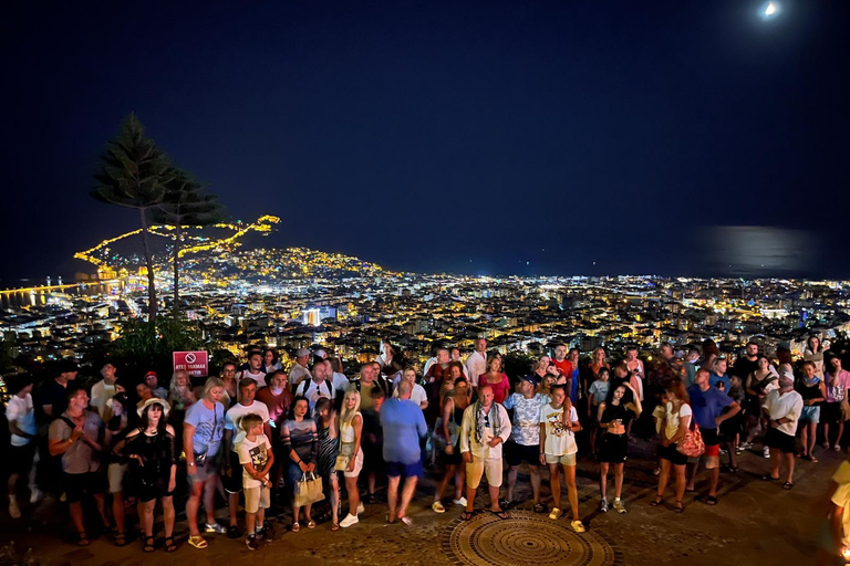 Alanya: Night Safari and Disco Boat Tour with Dinner