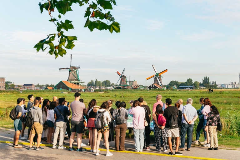 Depuis Amsterdam : excursion d'une journée à Zaanse Schans, Edam et MarkenVisite en espagnol + croisière sur les canaux à Amsterdam