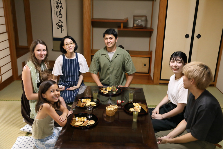 Wagashi (japońskie słodycze) Gotowanie: Kioto w pobliżu FushimiinariLekcje gotowania Wagashi (japońskie słodycze) Kioto