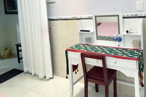 HCM: Traditional Vietnamese Herbal Shower Experience - Image 2