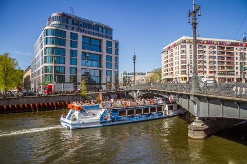Berlijn: boottocht over de rivier de SpreeStadsboottocht vanaf Friedrichstraße
