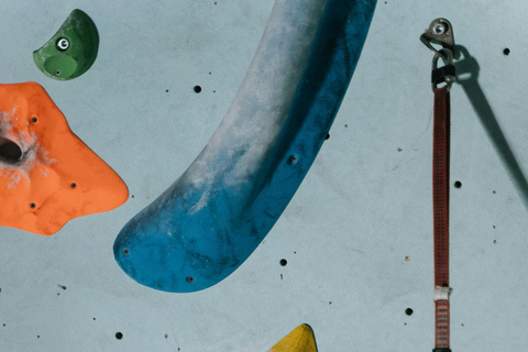 Vilnius: Indoor Climbing Experience at Montis Magija Gym