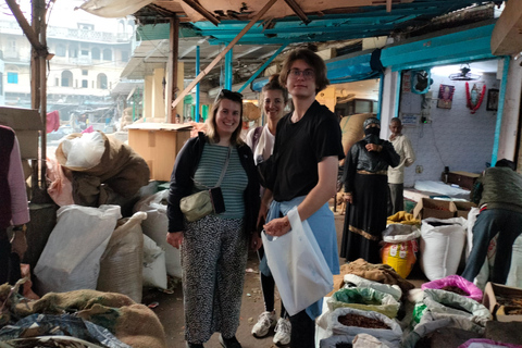 From Spice Box to Jewelry Box: Old Delhi Market Adventure Tour Without Pick-up & Drop-off (Meet at Starting Point)