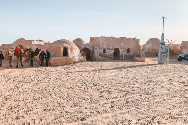 From Djerba: 2-Day Tozeur & Sahara Tour , Oasis & Star Wars