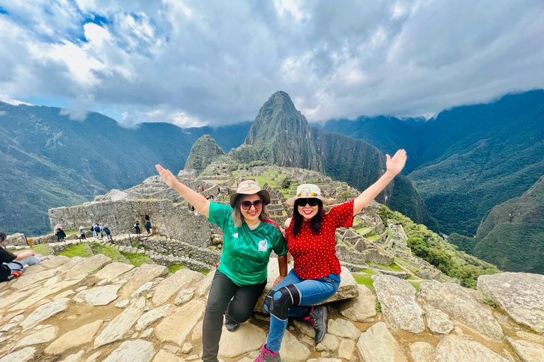 Machu Picchu: Guided Tour from Cusco, Circuit 2 Cusco: Andean Wedding and Excursion to the City of Cusco