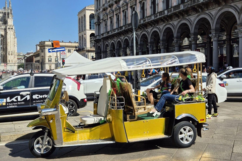 Milan: Private Tuk Tuk Tour with Hotel Pickup