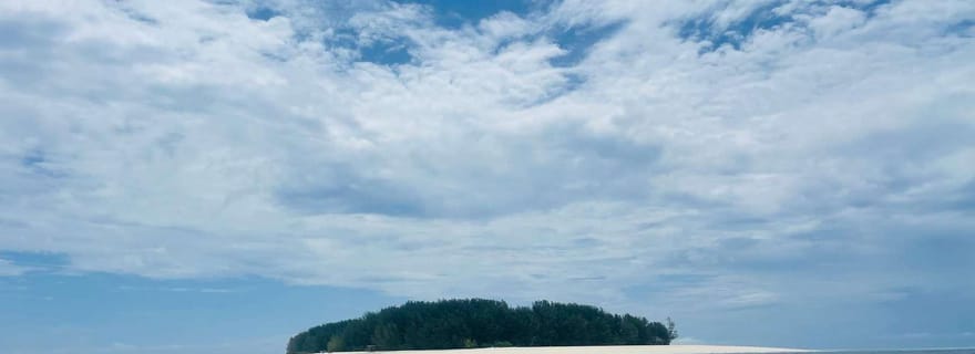 Excursion à l'île de Mnemba, observation des dauphins, plage de Kendwa et croisière au coucher du soleil