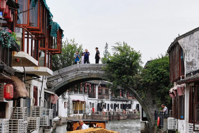 Zhujiajiao Water Town & Grand View Garden Private Tour
