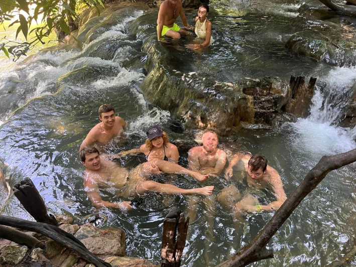 Экскурсия на полдня, Изумрудный бассейн и водопад с горячими источниками