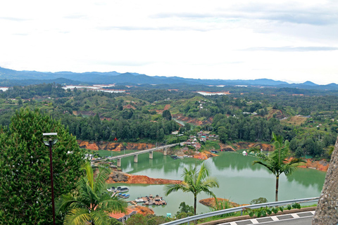 Tour privato di mezza giornata alla Pietra di Peñol da Medellin