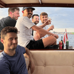 Riga: tour privato in barca sui canali di Riga con birra lettone
