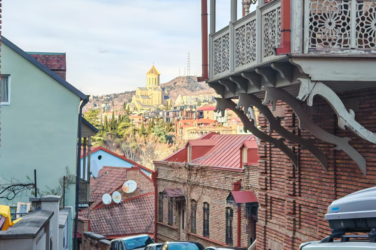 Tbilisi: Private Ride to Yerevan with Wine Tasting