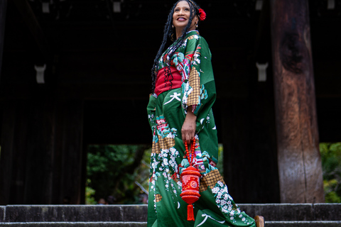 Kyoto: Private Kimono Photoshoot for Couples and Solo