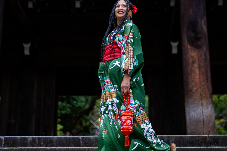 Kyoto: Private Kimono Photoshoot for Couples and Solo