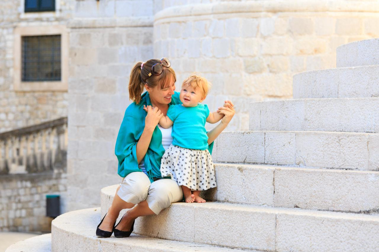 Dubrovnik: Private Old Town & Waterfront Photoshoot Standard: 20 photos | 30 mins