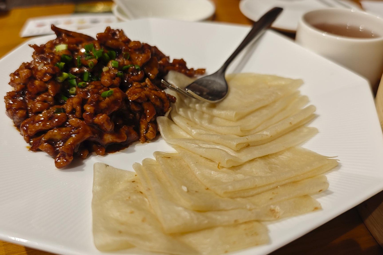 Shanghai: After Dark Dinner and Huangpu River Night Cruise Shanghai After Dark:Local Dinner &Huangpu River Night Cruise