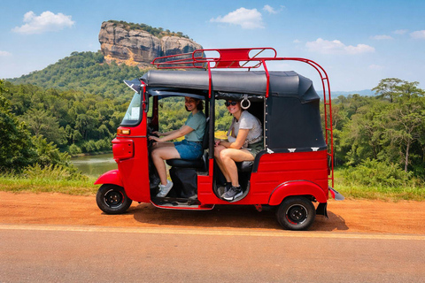 Kandy: Sigiriya, Dambulla & Village Safari Tuk Tuk Tour