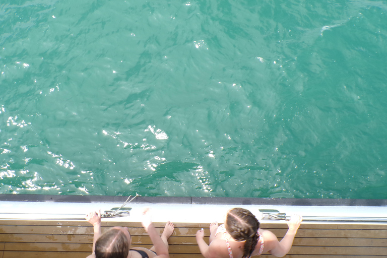 Valência: Cruzeiro de Catamarã com Parada para Nadar