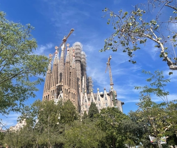 Sagrada Familia Skip-The-Line Guided Tour