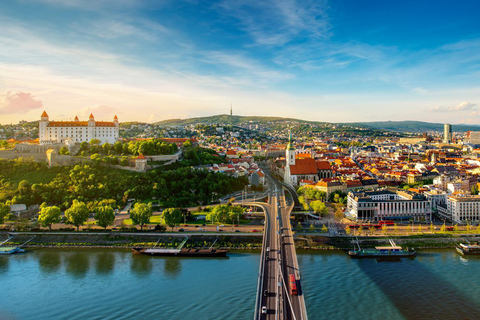 Au départ de Vienne : visite en petit groupe guidée de Bratislava et Budapest