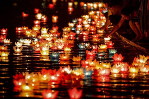 HOI AN NOITE MERCADO E VIAGEM DE BARCO COM LANTERNAHoi An: passeio pela cidade