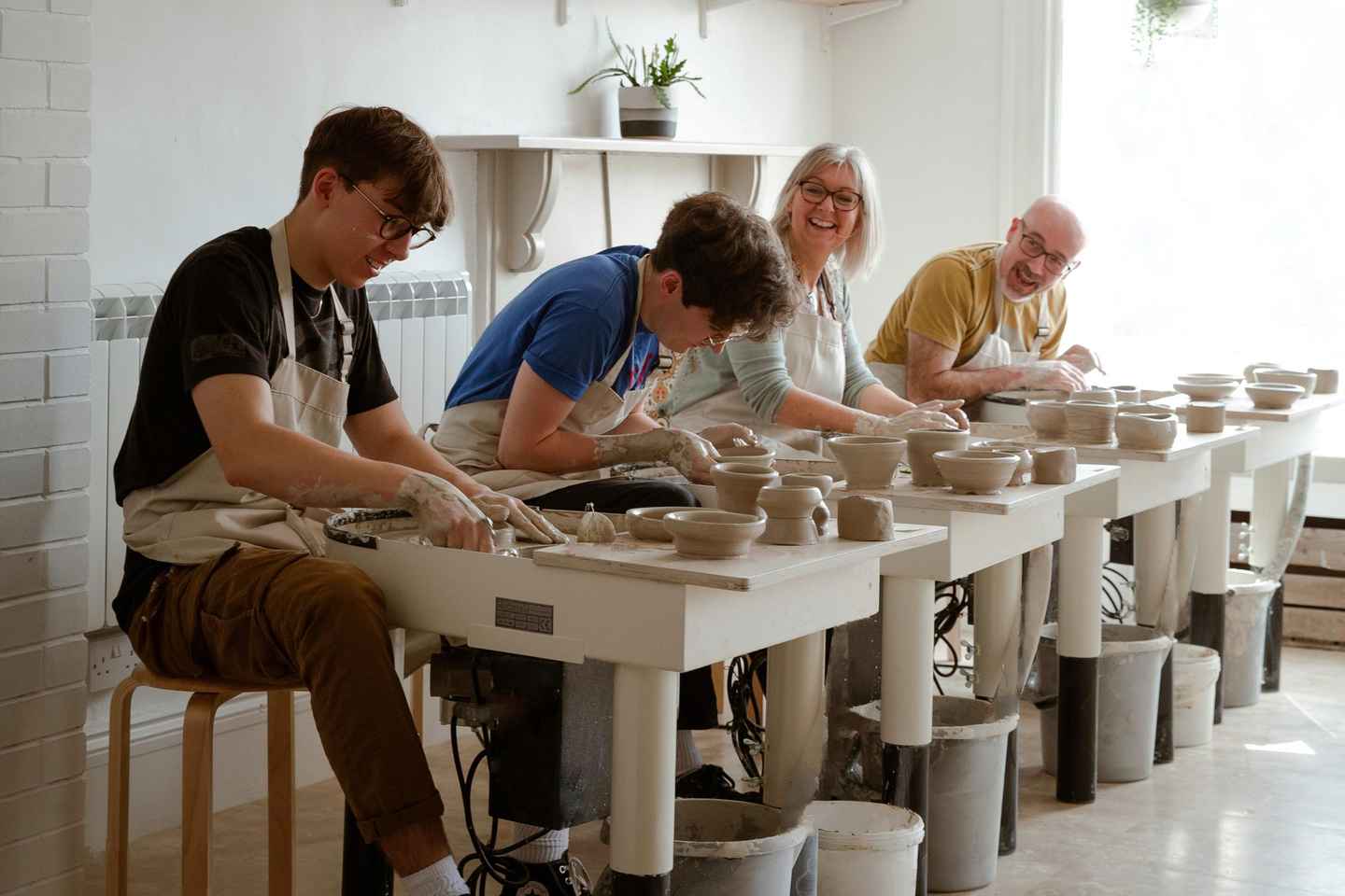 COTSWOLDS: Potters Wheel Taster Experience