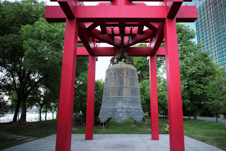 Shanghai Half-Day Bike Tour along East Bank of Huangpu River