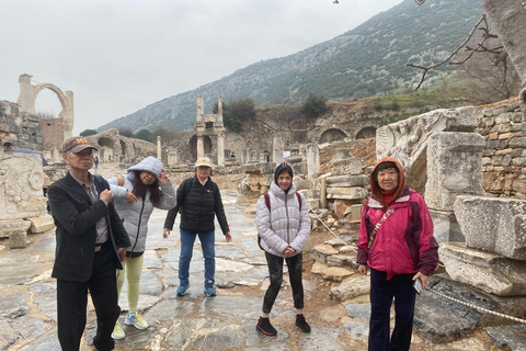 Recorrido privado de medio día por el Templo de Artemisa y la Casa de María en ÉfesoÉfeso Templo de Artemisa y Casa de María Tour privado de medio día