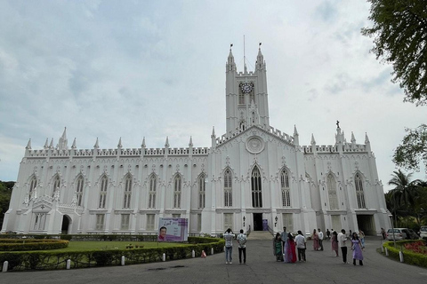 Kolkata: Guided City Tour with Tram Ride and Snacks