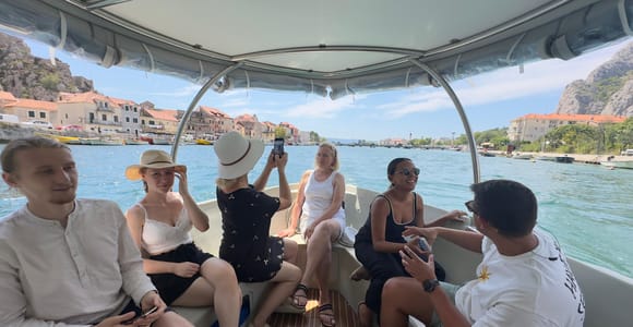 Omiš: 2-stündige Bootstour auf dem Fluss Cetina und Besuch des Naturparks Omiš: 2-stündige Bootstour auf dem Fluss Cetina und Besuch des Naturparks