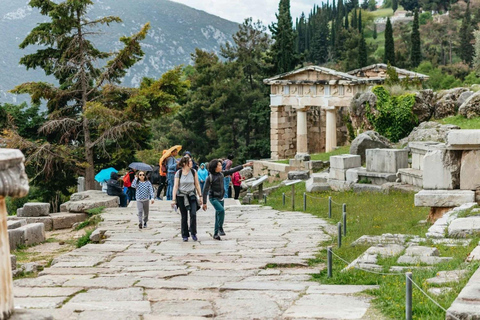 Das Orakel von Delphi und die Stufen des heiligen Paulus in Korinth