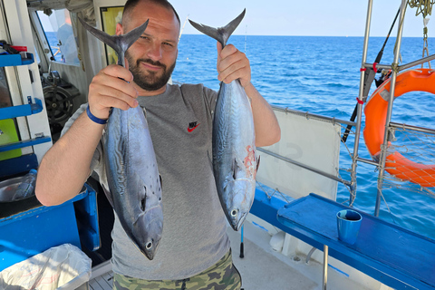 Rodas: Excursión de pesca, snorkel, barbacoa y guía profesional